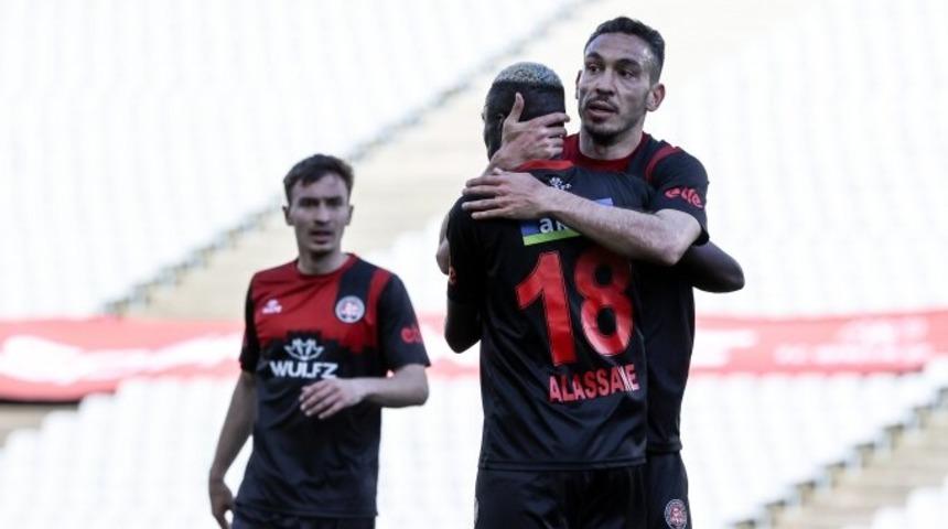 Karagümrük-Göztepe maçında her şey var ama kazanan yok