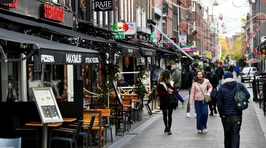 Hollanda: Vaka artışı ve sağlık &ccedil;alışanlarının itirazına rağmen 28 Nisan'dan itibaren &ouml;nlemler gevşiyor