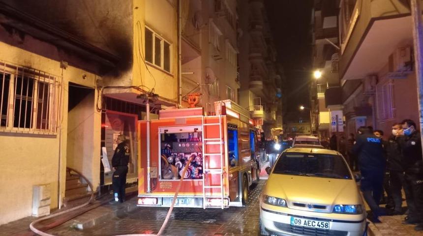 Korkutan yangın! Alevlerin ortasında kaldı