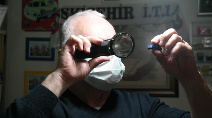 Eskişehir’de yaşayan kaplumbağa araba koleksiyoncusu görenlerini şaşırttı