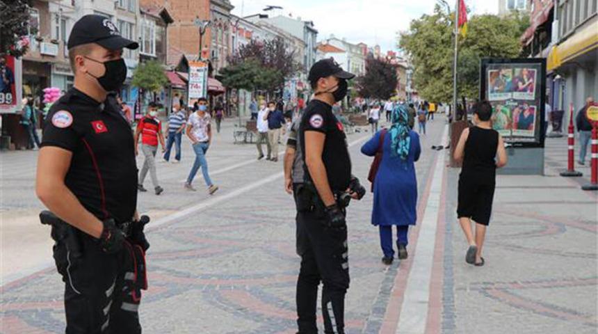 Valilikten o b&ouml;lgede yaşayanlara seyahat uyarısı: İl ve il&ccedil;e dışına &ccedil;ıkmayın!