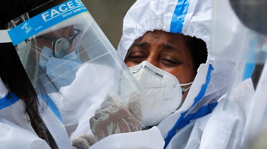 Sağlık sistemi çöktü, Hindistan'da rakamlar şüphe uyandırdı