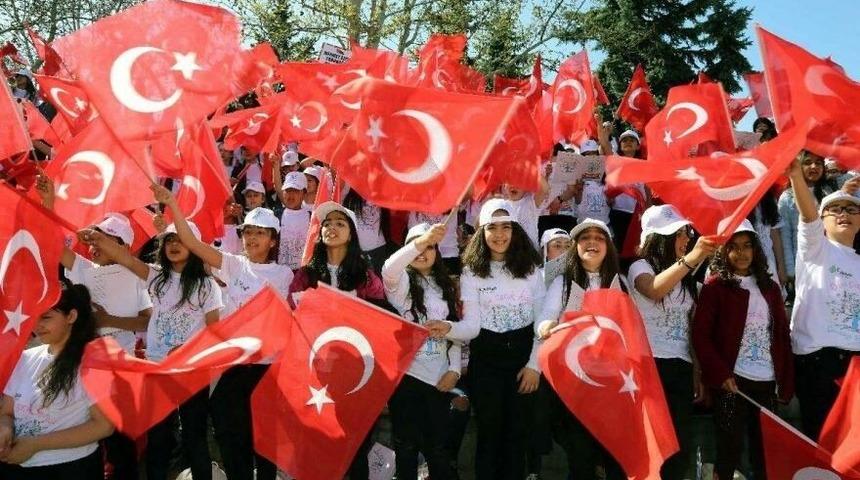 23 Nisan'da sokağa çıkma yasağı olacak mı? 23 Nisan resmi tatil mi?