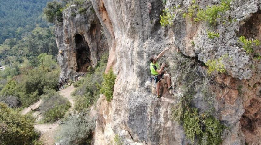 Pandemi döneminde turizmin gözdesi Geyikbayırı’na yerli ve yabancı turistler akın etti