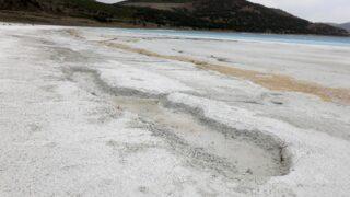 Suyu 30 metre çekildi! Salda Gölü'ne ilişkin yeni yasaklar geldi