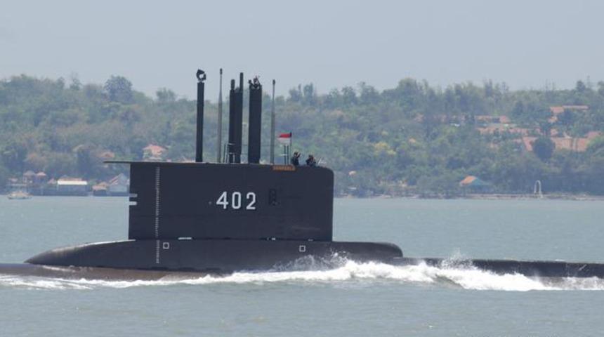 53 kişilik mürettebatıyla denizaltı kayboldu!