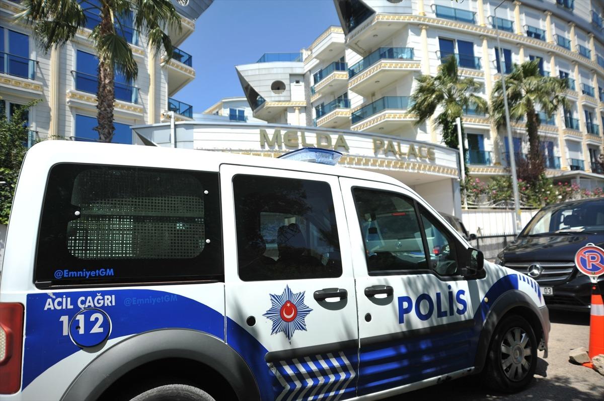 İranlı borsacı Antalya'da apart otelde &ouml;l&uuml; bulundu