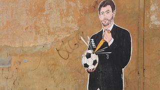 Avrupa Süper Ligi'nin kurucularından Agnelli'ye tepki olarak duvar resmi çizildi