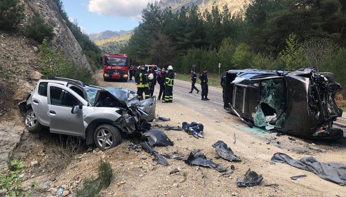 Adana'da feci kaza: Aynı aileden 3 kişi hayatını kaybetti