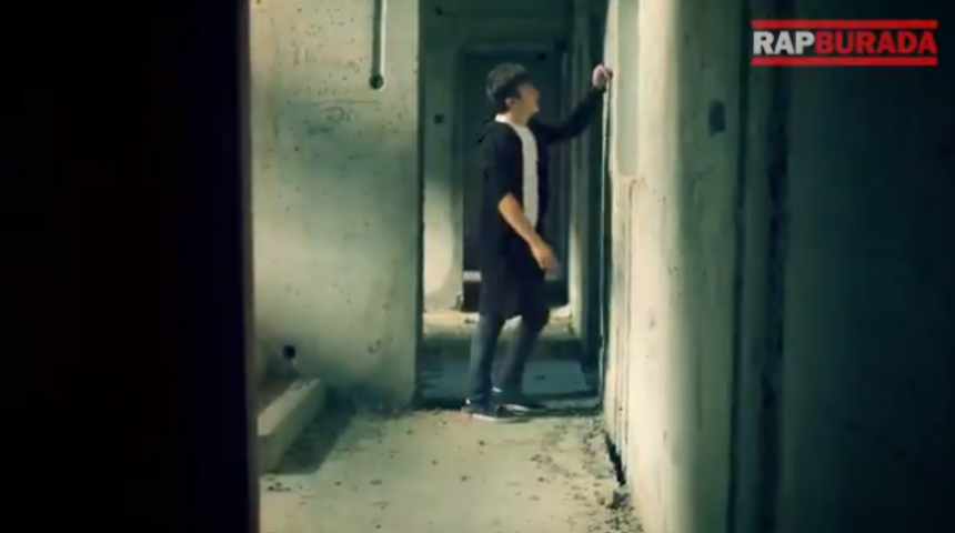 Narkotik polisinden uyuşturucuyla mücadele için rap müzikli klip