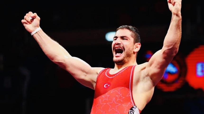 Taha Akg&uuml;l 8'inci kez Avrupa şampiyonu!