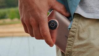 Nokia X20'de şarj cihazı şaşkınlığı! Apple'ı takip etti