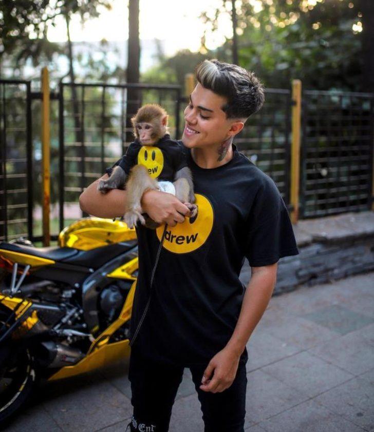 Kaçak maymun besleyen sosyal medya fenomeni Meriç İzgi'nin 5 yıl hapsi istendi G5