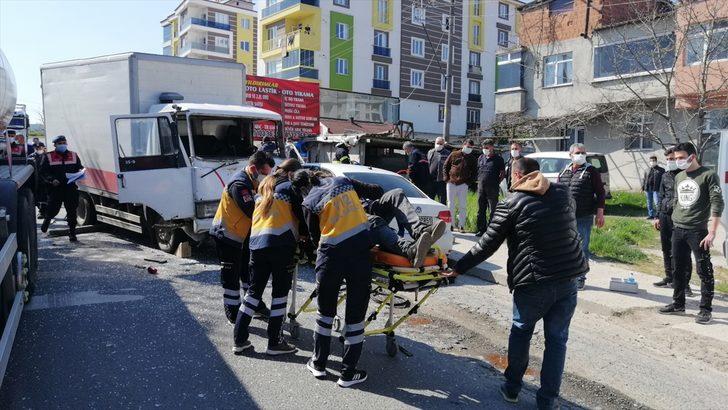 Tekirdağ'da freni boşalan kamyonet 6 araca çarptı: 1 yaralı G2