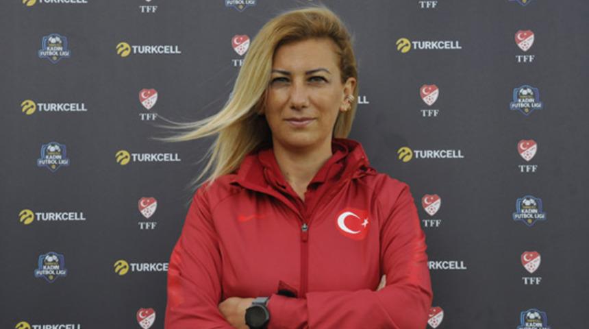 Necla Güngör Kıragası: Kadın futbolu yükselen bir değer