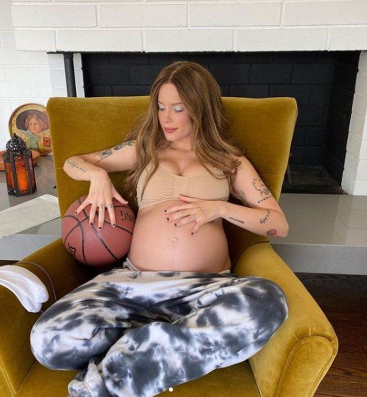 Türk sevgilisinden hamile olan Halsey alışverişte görüntülendi G3