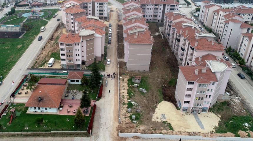 İnşaatına 27 yıl önce başlanan site tamamlanamadı! Evini göremeden ölen bile var