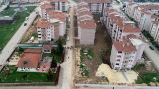 İnşaatına 27 yıl önce başlanan site tamamlanamadı! Evini göremeden ölen bile var