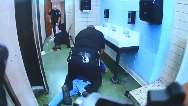 ABD'de 17 yaşındaki siyahi, polis tarafından öldürülmüştü! Görüntüleri ortaya çıktı