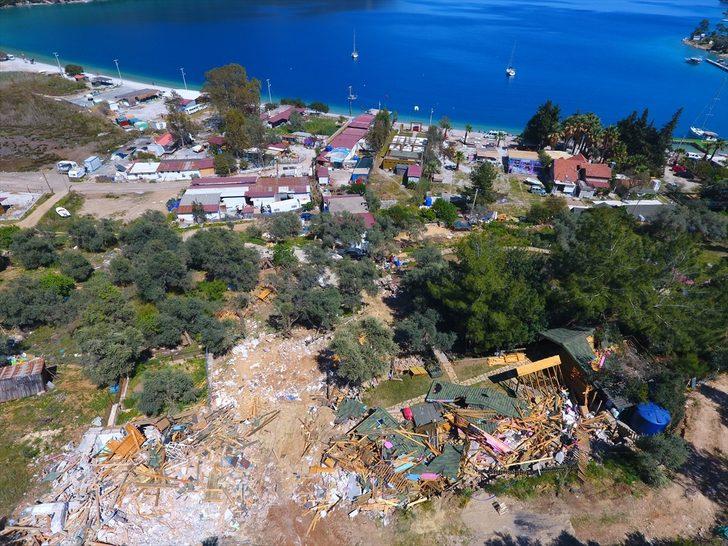 Muğla'daki Akbük Koyu'nda kaçak yapıların yıkımının birinci etabı tamamlandı G3