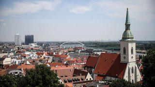 Slovakya, Çekya ile dayanışma kapsamında 3 Rus diplomatı sınır dışı etme kararı aldı