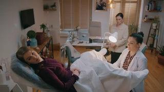 Camdaki Kız 3. bölümdeki Nalan'ın bekaret testi sahnesi olay oldu! Sosyal medyada tepki yağdı