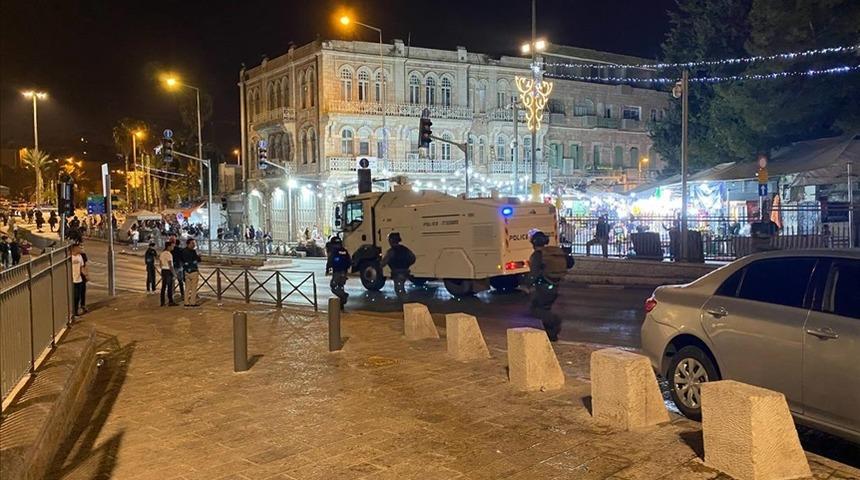 İsrail polisinin Kudüs’te Filistinlilere müdahalesinde 105 kişi yaralandı
