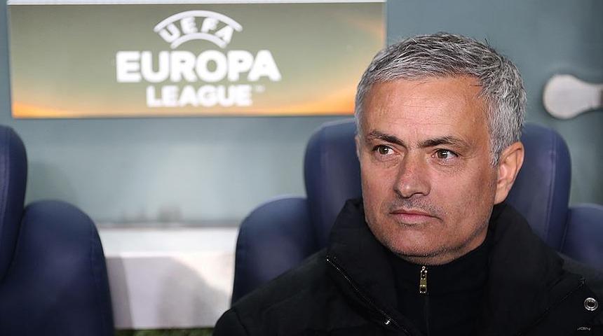 Fenerbahçe Jose Mourinho'yu KAP'a bildirdi!