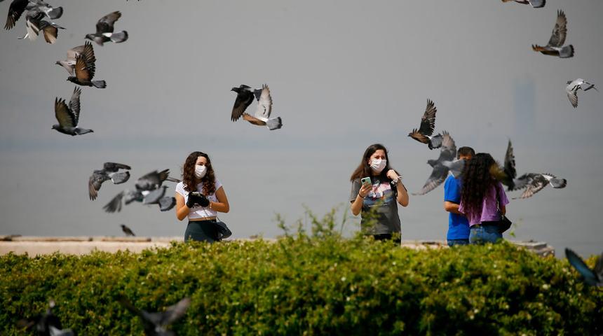 65 yaş üstü ve 18 yaş altı yasak mı? 65 yaş üstü ve 18 yaş altına sokağa çıkma yasağı kalktı mı? 