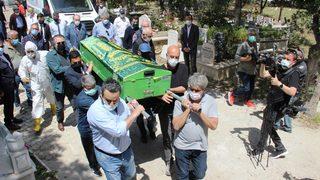 Ünlü gazeteci Selahattin Duman son yolculuğuna uğurlandı