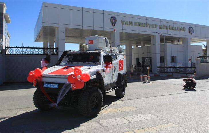 Van'da 23 Nisan konvoyu renkli görüntüler oluşturdu G1