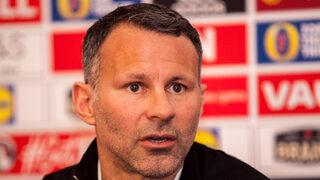 İki kadına saldırmakla suçlanan Giggs, Galler'deki görevinden alındı