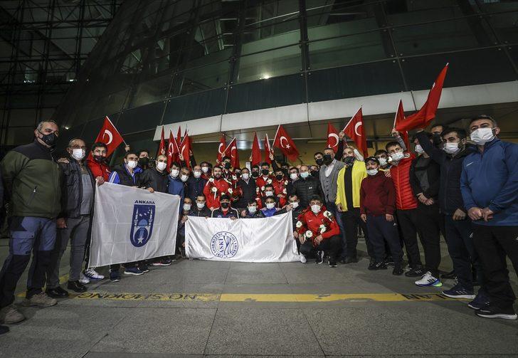 Serbest Güreş Milli Takımı yurda döndü G2