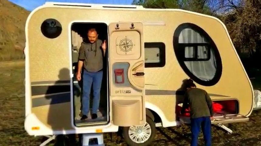 Sokağa &ccedil;ıkma kısıtlamasında karavanda yaşam