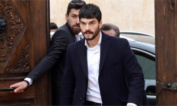Hercai koordinatöründen şok Akın Akınözü itirafı: Sete alkollü gelip hakaretler, küfürler savuruyor, set ekibini saatlerce bekletiyor! G4