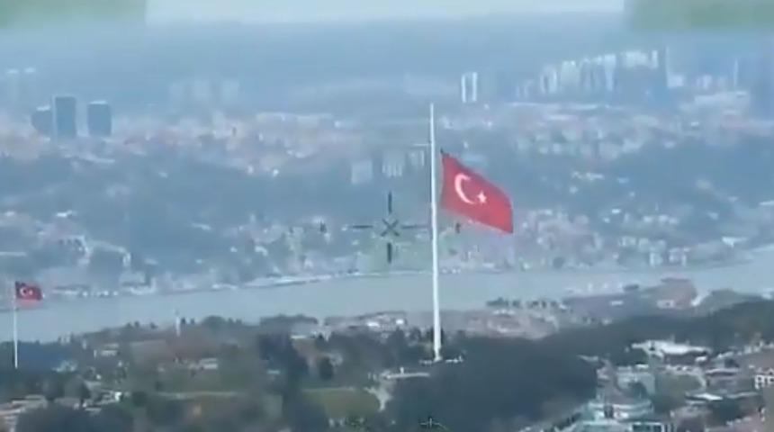 Bakan Soylu'dan 'en büyük Türk bayrağı' paylaşımı