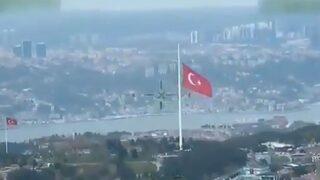 Bakan Soylu'dan 'en büyük Türk bayrağı' paylaşımı