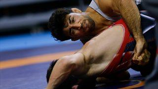 Kerem Kamal ve Murat Fırat, Avrupa Güreş Şampiyonası'nda yarı finale yükseldi