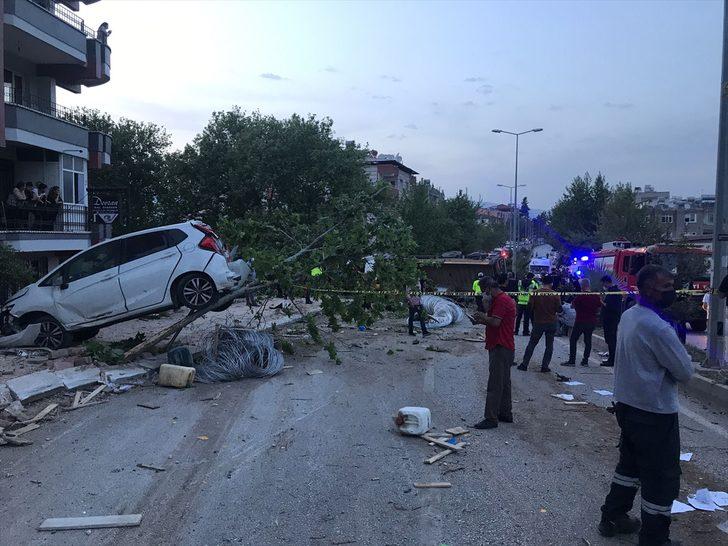 Hatay'da freni boşalan vinç, 11 araca çarptı: 2 ölü, 6 yaralı G1