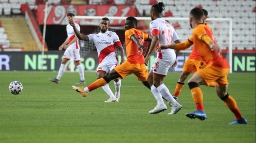 Etebo: "Trabzonspor'a karşı da böyle oynasak kazanırdık"