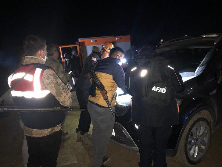 Van'da kaybolan 3 yaşındaki çocuğu AFAD ve jandarma ekipleri buldu G1