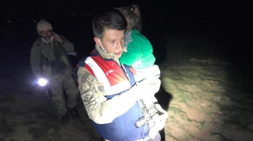 Van'da kaybolan 3 yaşındaki &ccedil;ocuk ekiplerin &ccedil;alışması sonucu 6 saat sonra bulundu