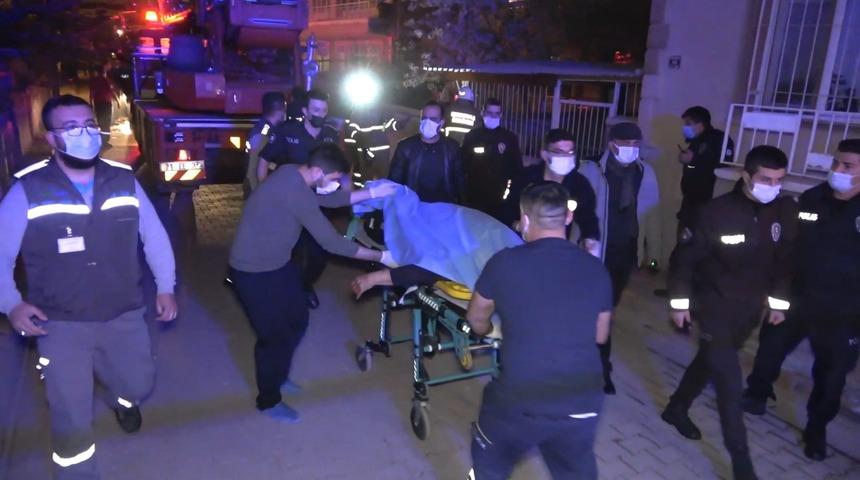 Kırıkkale'de cinnet getiren yaşlı adam dehşet sa&ccedil;tı! Eşini &ouml;ld&uuml;rd&uuml;, evini ve arabasını yaktı