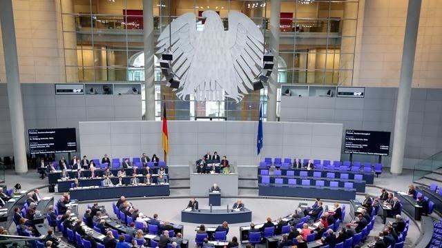  Almanya seçimlerinin ardından kritik gelişme: İslam karşıtı AfD lideri istifa etti