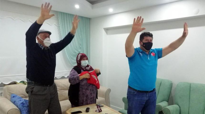 Rıza Kayaalp'in baba evinde şampiyonluk sevinci