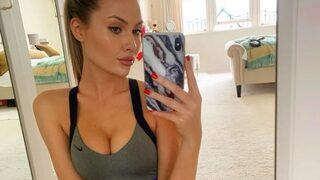 Serdar Ortaç'ın eski eşi Chloe Loughnan tatil pozlarıyla beğeni topladı