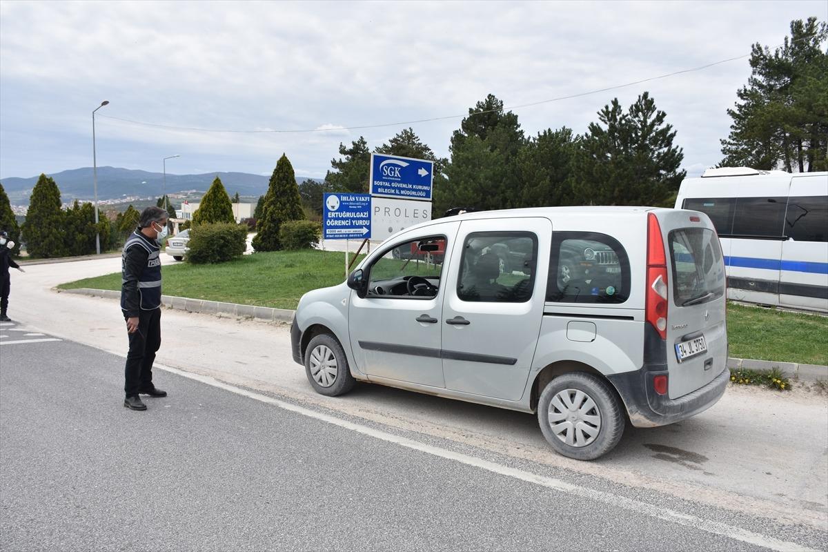 Bursa ve &ccedil;evre illerde sokağa &ccedil;ıkma kısıtlamasına uyuluyor