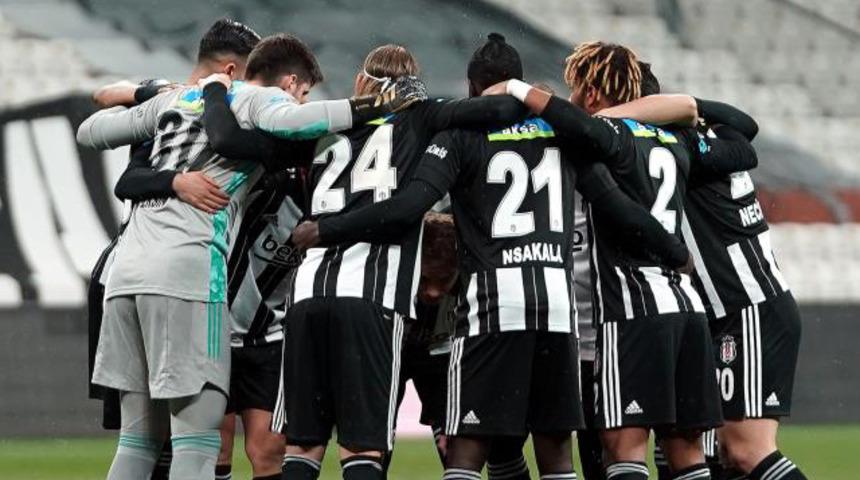 Beşiktaş'ın şampiyonluk y&uuml;r&uuml;y&uuml;ş&uuml; s&uuml;r&uuml;yor