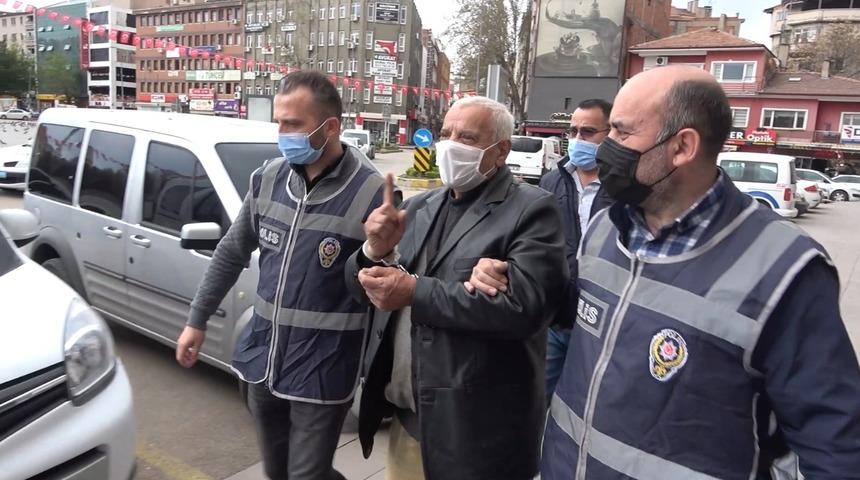 Karısını öldürüp evi ve otomobilini ateşe veren şahıs gazetecileri ölümle tehdit etti