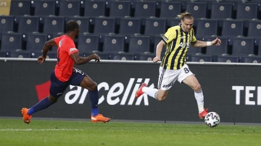 Fenerbahçe'de Caner Erkin zirveye yerleşti